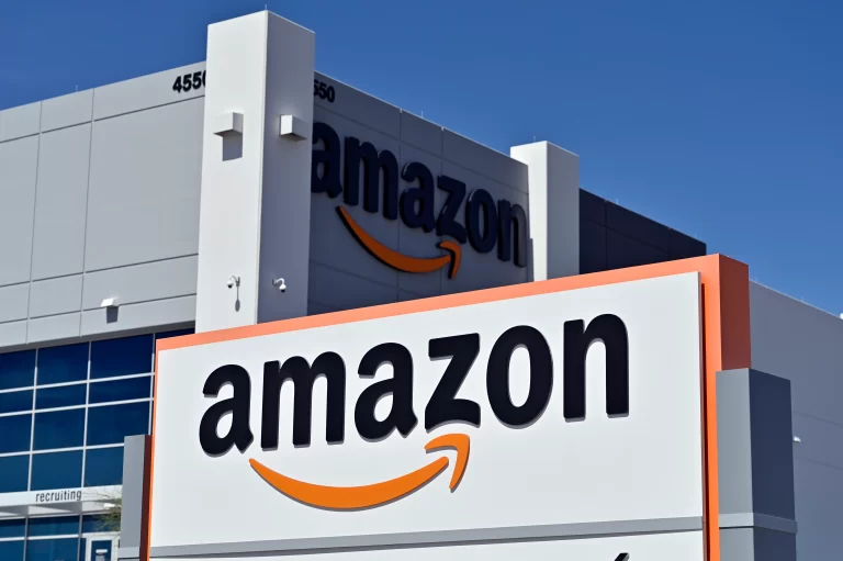 Perjalanan Ajaib Amazon.com: Dari Toko Buku Online ke Raksasa E-commerce Global