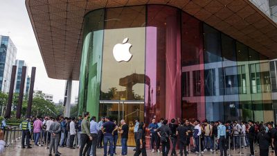 Di Tiongkok, iPhone 15 Pecahkan Rekor Penjualan, Padahal Ada Tekanan dan Huawei Mate 60