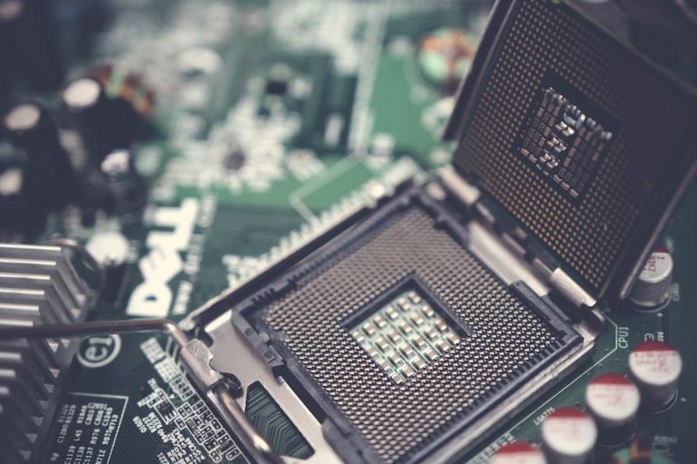 Industri Semikonduktor Tiongkok Maju Pesat, Meski Dibatasi AS