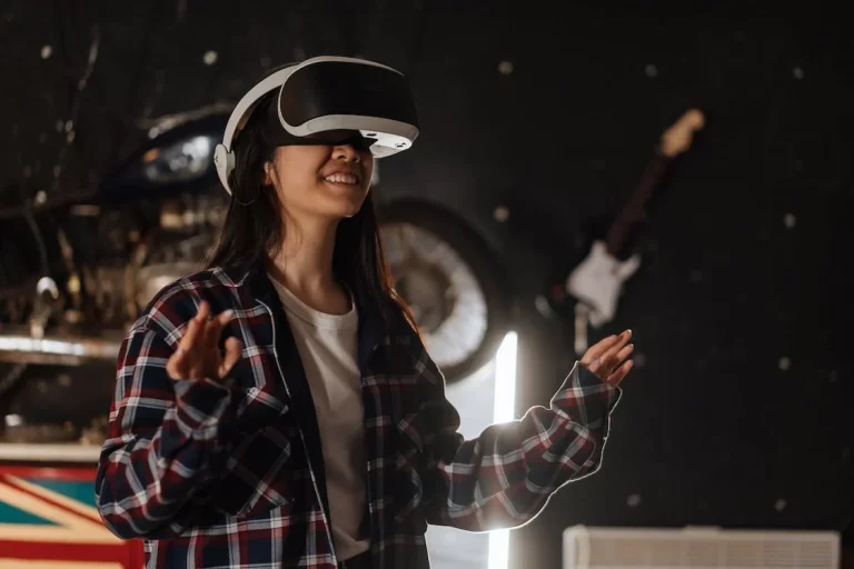 Segera Hadir: Apple Vision Pro, Headset Realitas Campuran yang Bikin Mata Terbelalak!