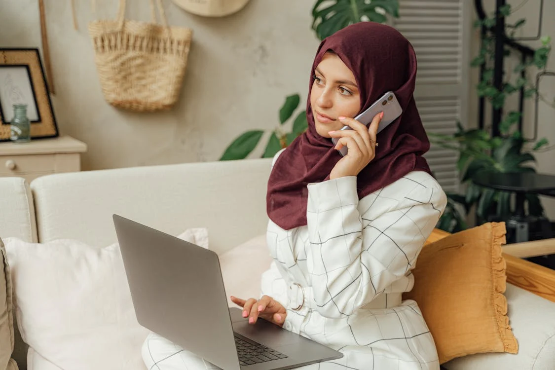 menelepon dengan smartphone